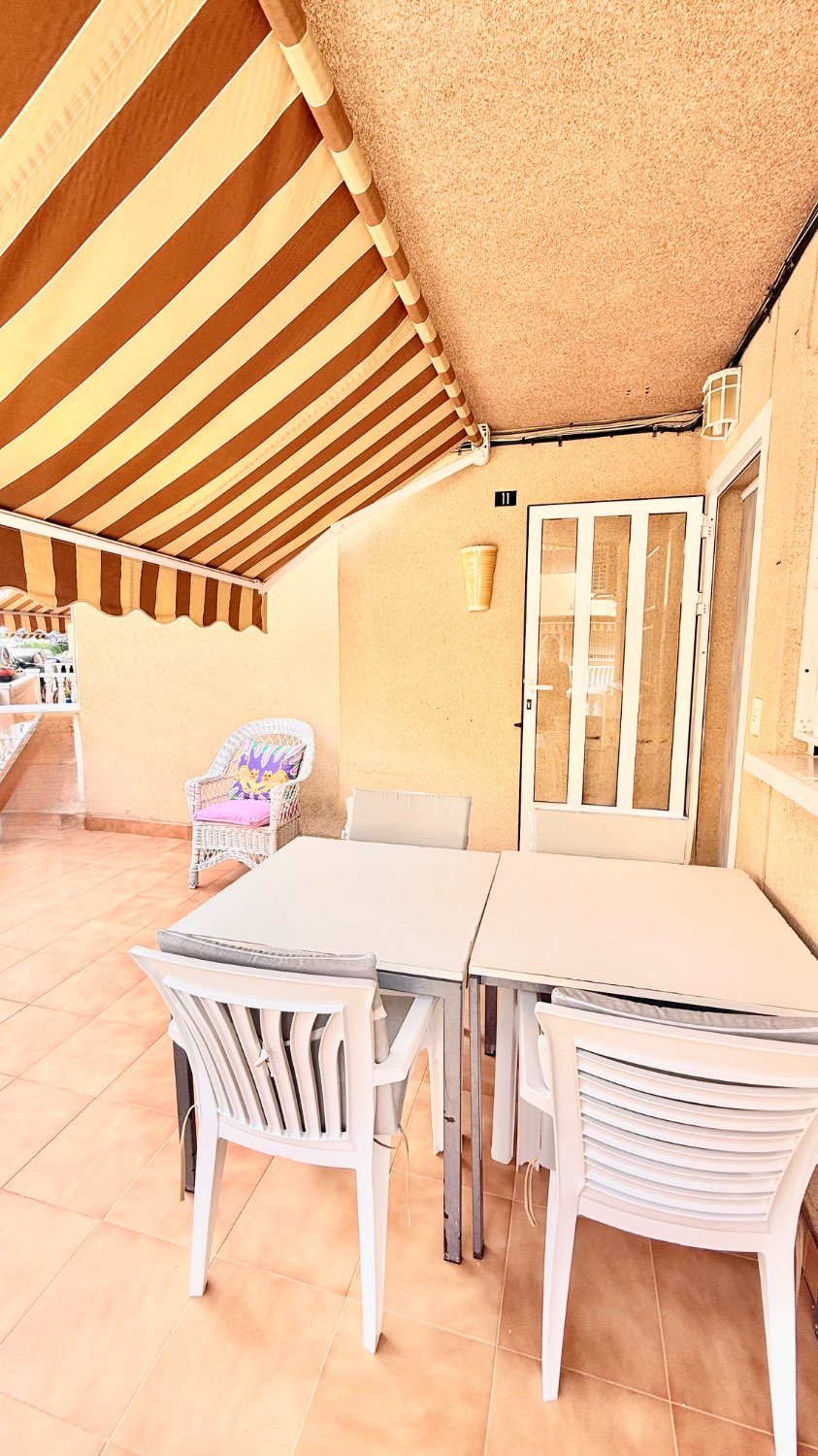 MAGNIFIQUE DUPLEX DE DEUX ÉTAGES AU BORD DE LA MER