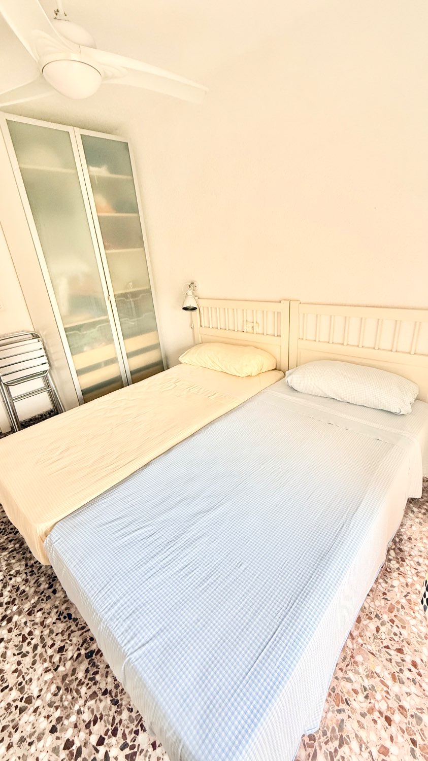 MAGNIFIQUE DUPLEX DE DEUX ÉTAGES AU BORD DE LA MER