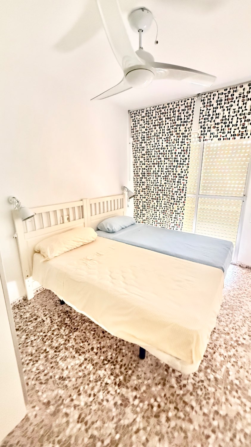 MAGNIFIQUE DUPLEX DE DEUX ÉTAGES AU BORD DE LA MER