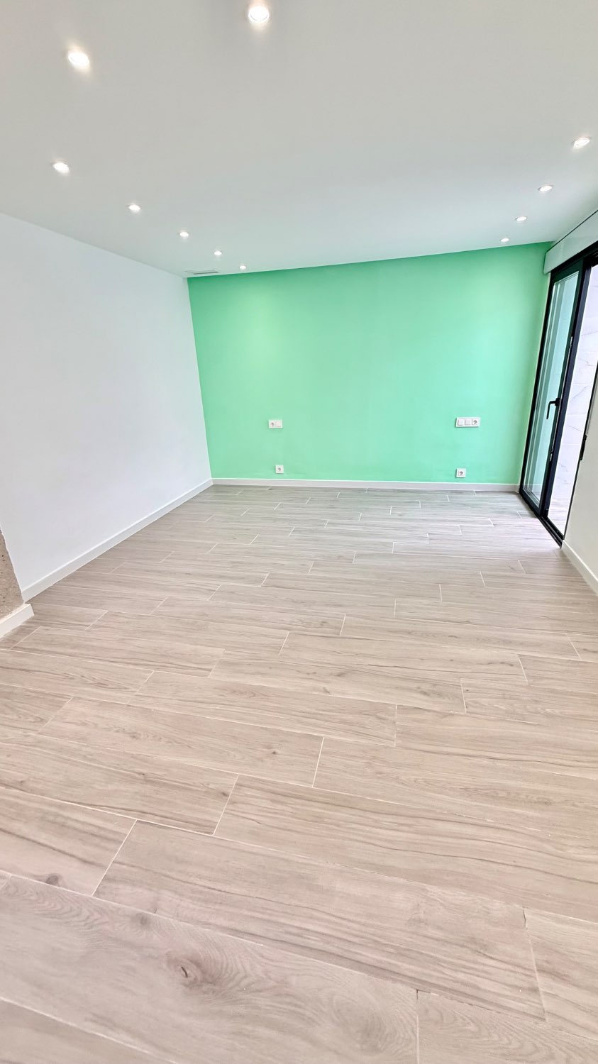 BEAUTIFUL GROUND FLOOR WITH GARDEN