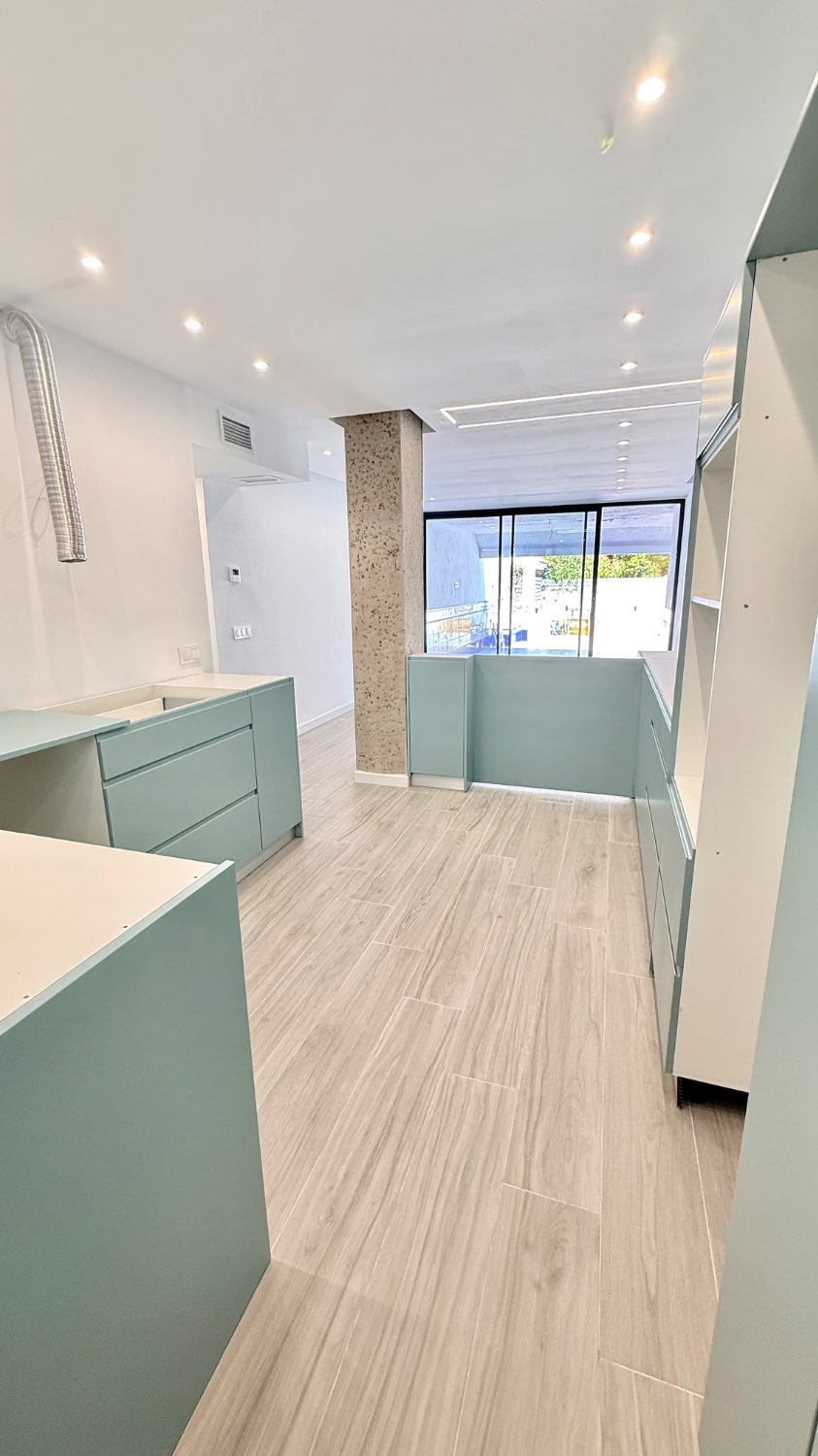 BEAUTIFUL GROUND FLOOR WITH GARDEN