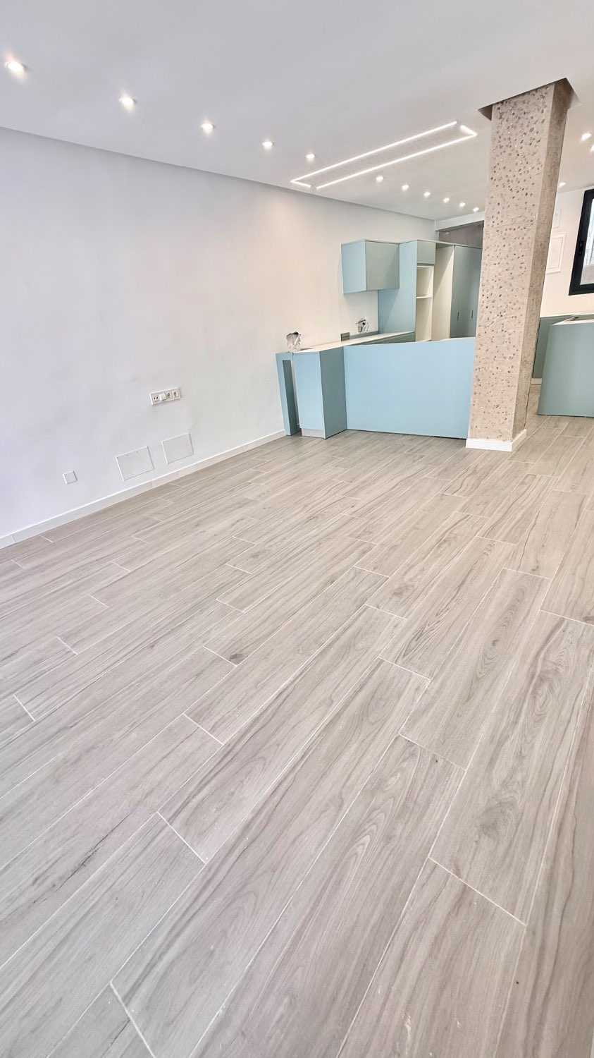 BEAUTIFUL GROUND FLOOR WITH GARDEN