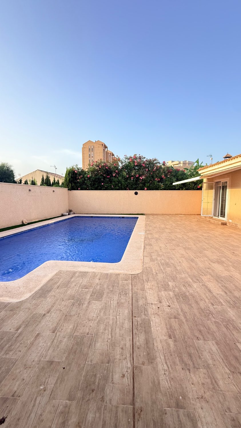 Huvila myynnissä Mar de Cristal-Cabo de Palos (Cartagena)
