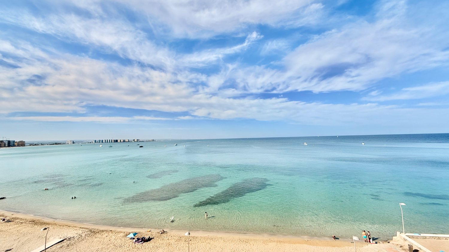 APPARTAMENTO SPAZIOSO E LUMINOSO CON VISTA MOZZAFIATO SUL MEDITERRANEO