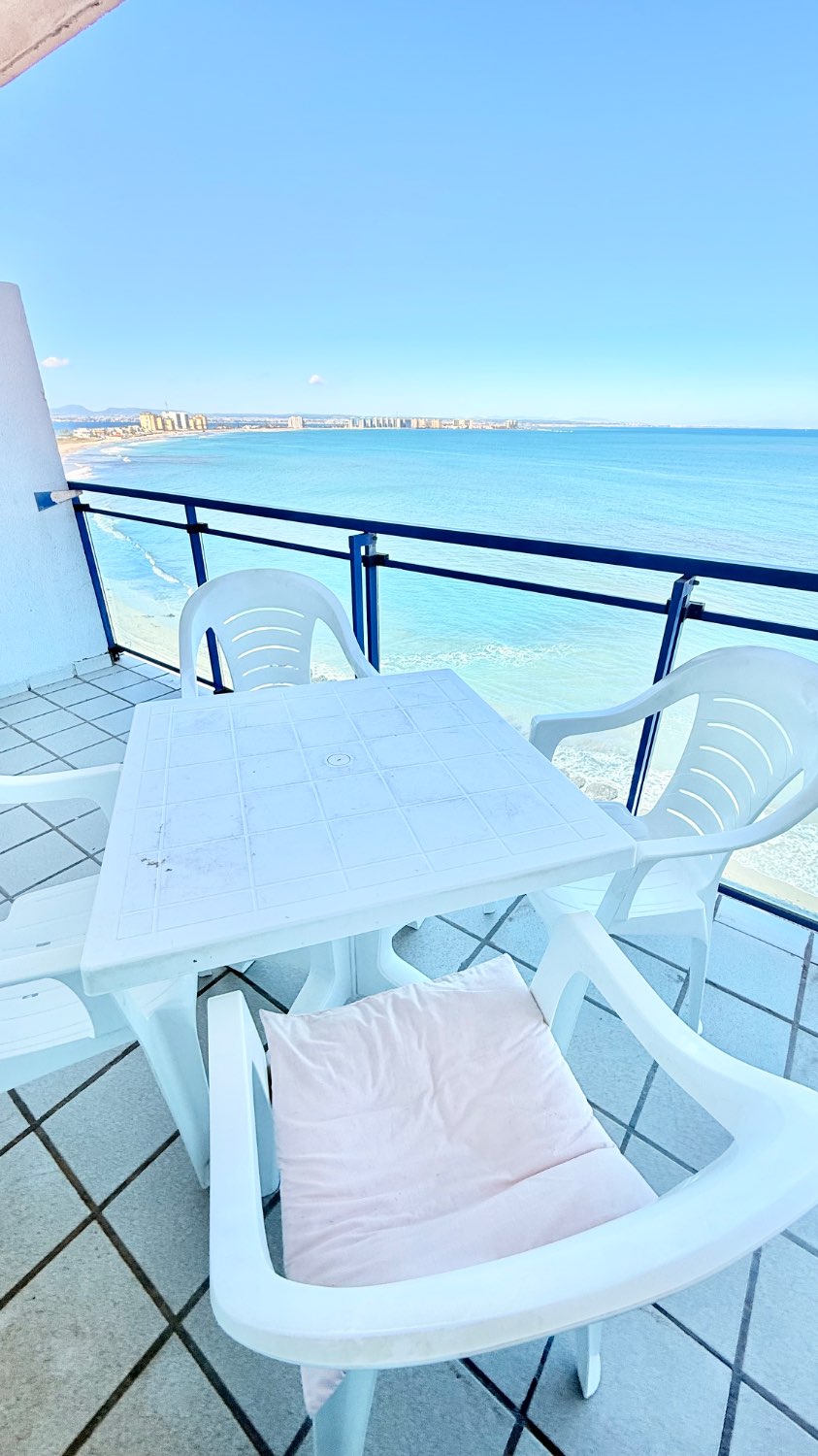 APPARTAMENTO SPAZIOSO E LUMINOSO CON VISTA MOZZAFIATO SUL MEDITERRANEO