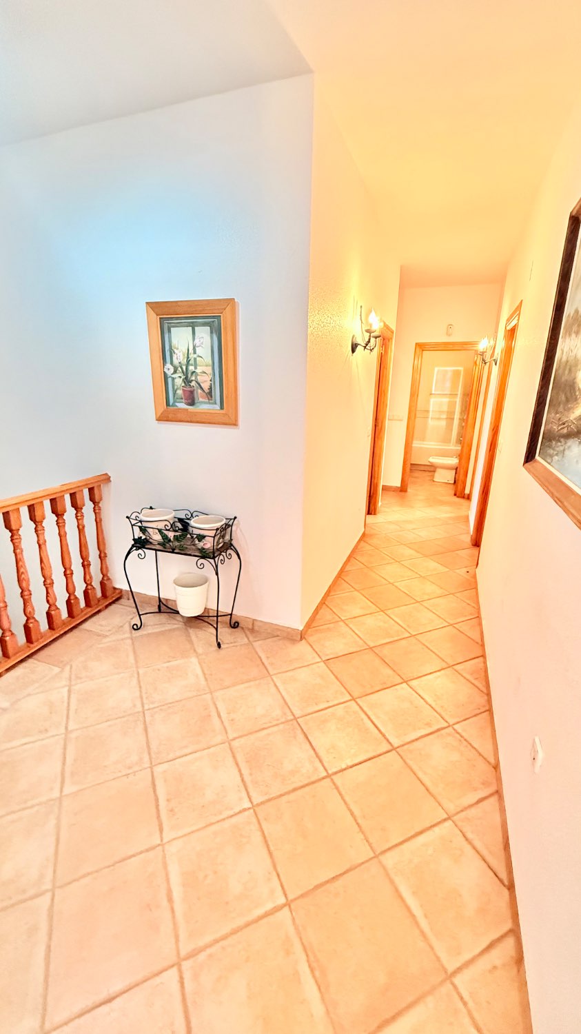 VILLA INDIPENDENTE CON TERRENO