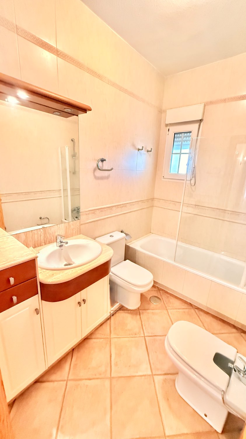 VILLA INDIPENDENTE CON TERRENO