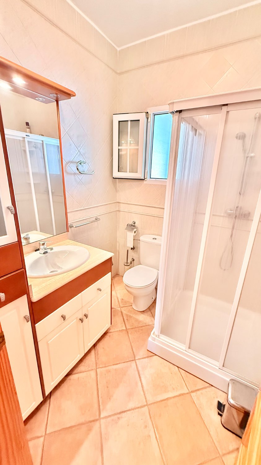 VILLA INDIPENDENTE CON TERRENO