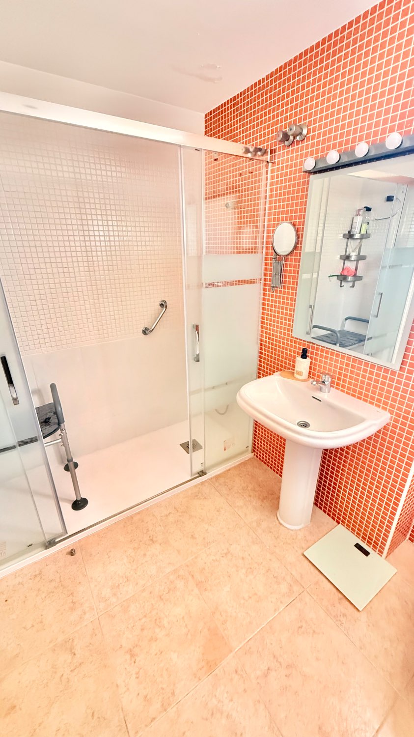 СОВРЕМЕННАЯ ДВУХКОМНАТНАЯ КВАРТИРА