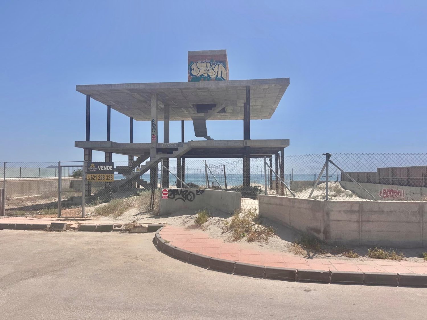 VENTA DE PARCELA CON ESTRUCTURA