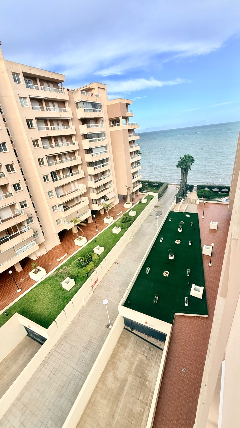 PRECIOSO APARTAMENTO CON VISTAS AL MAR
