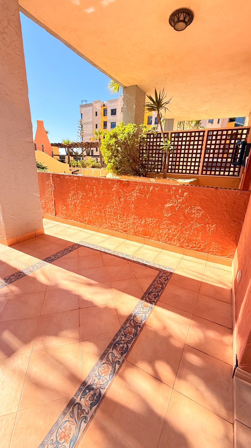 APARTAMENTO BAJO EN RESIDENCIAL