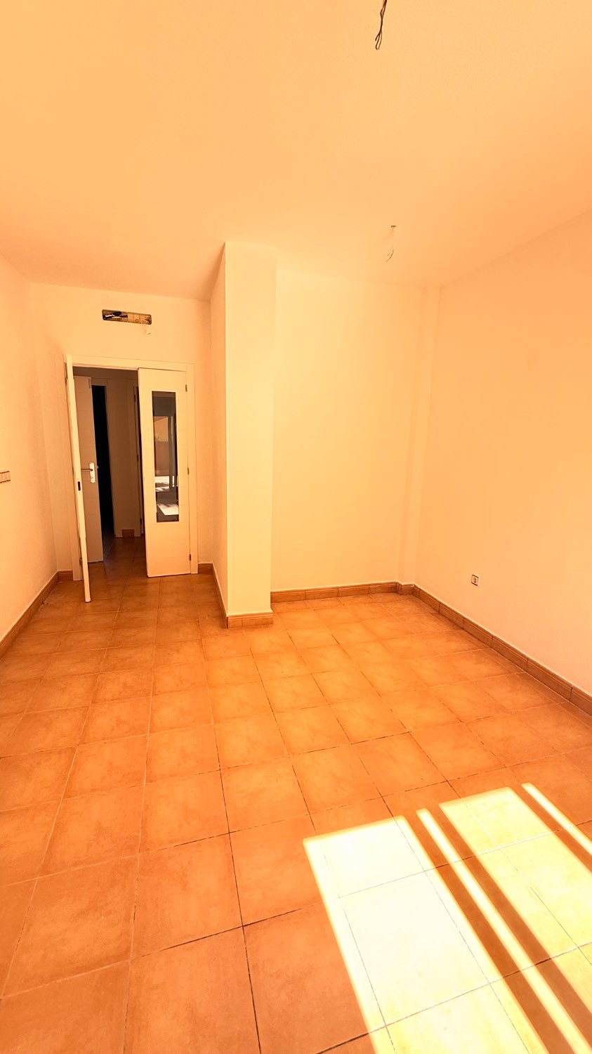 APARTAMENTO BAJO EN RESIDENCIAL