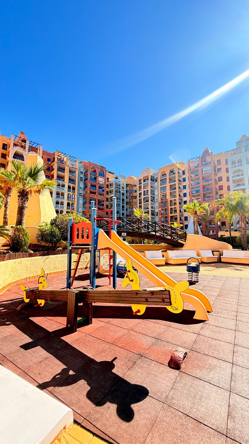 APARTAMENTO BAJO EN RESIDENCIAL