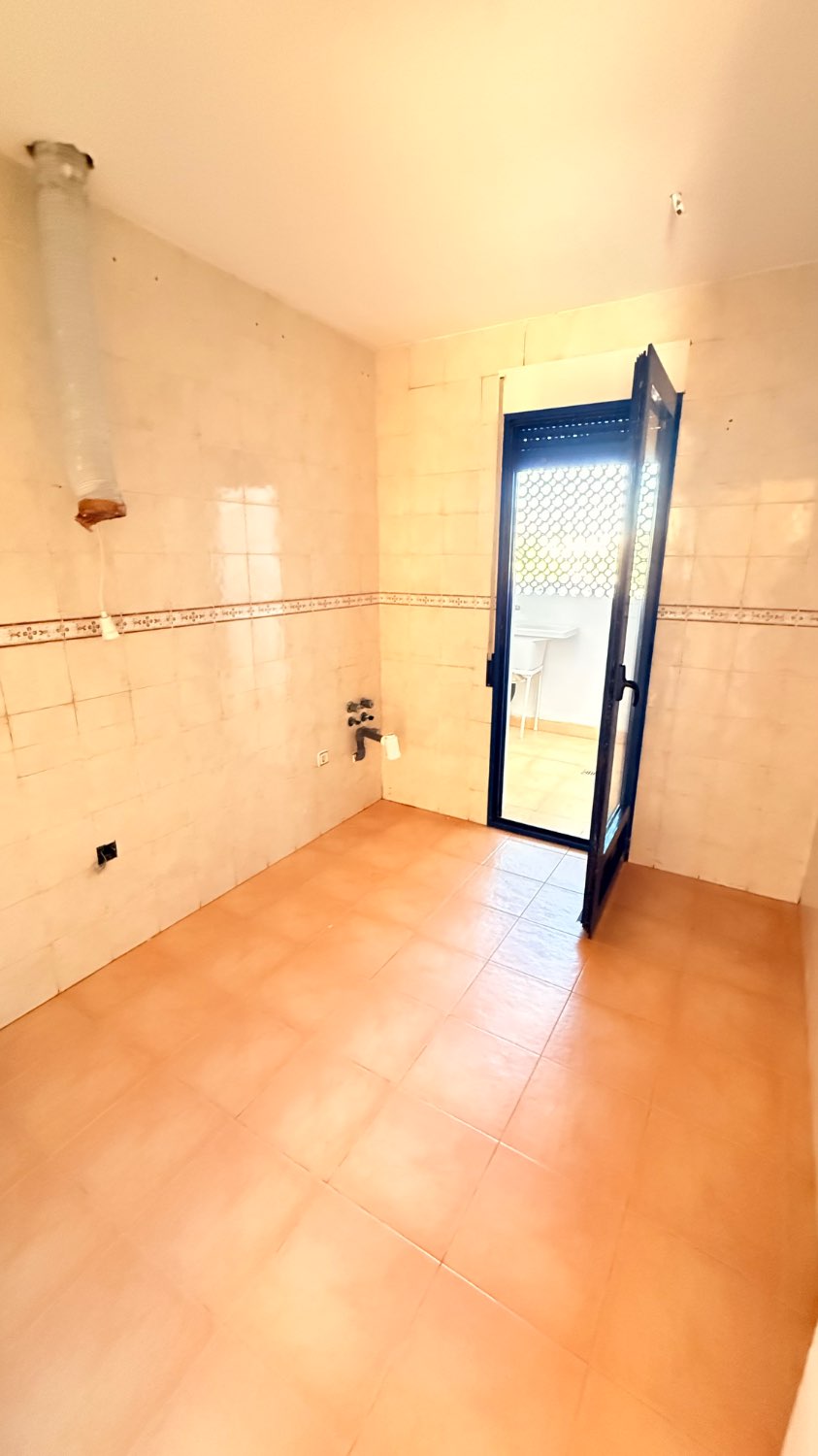 APARTAMENTO BAJO EN RESIDENCIAL