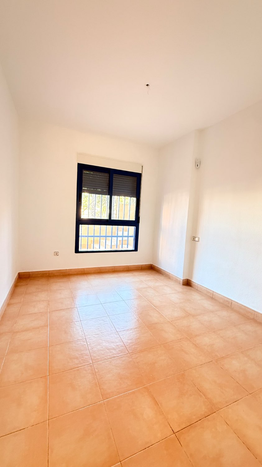 APARTAMENTO BAJO EN RESIDENCIAL