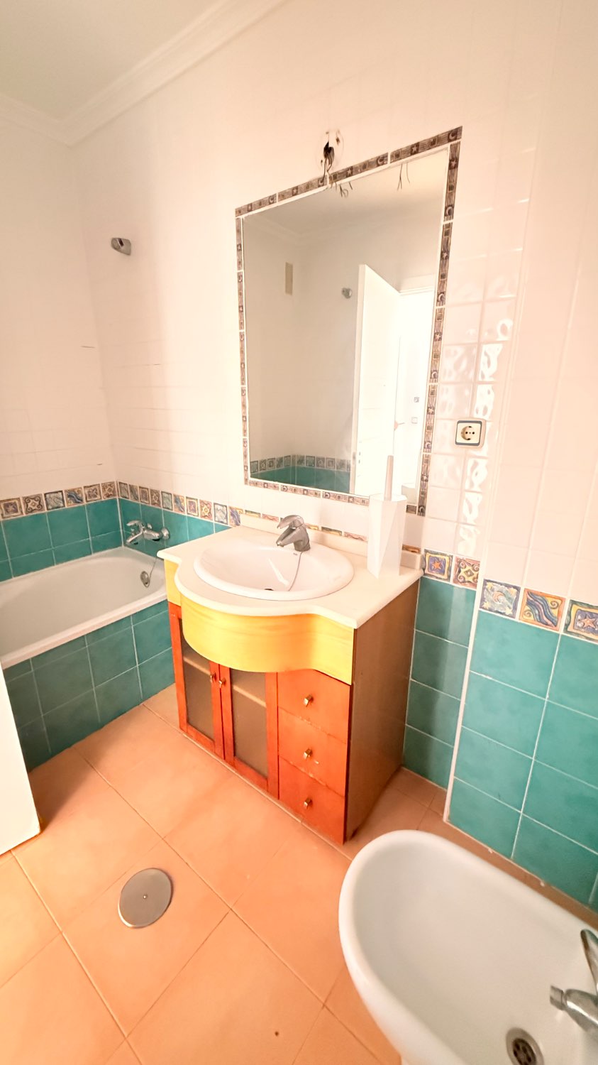 APARTAMENTO BAJO EN RESIDENCIAL