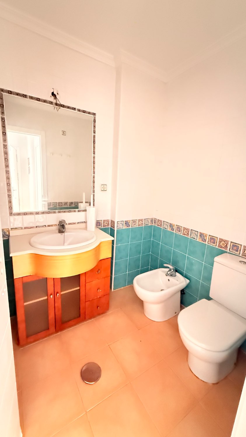 APARTAMENTO BAJO EN RESIDENCIAL