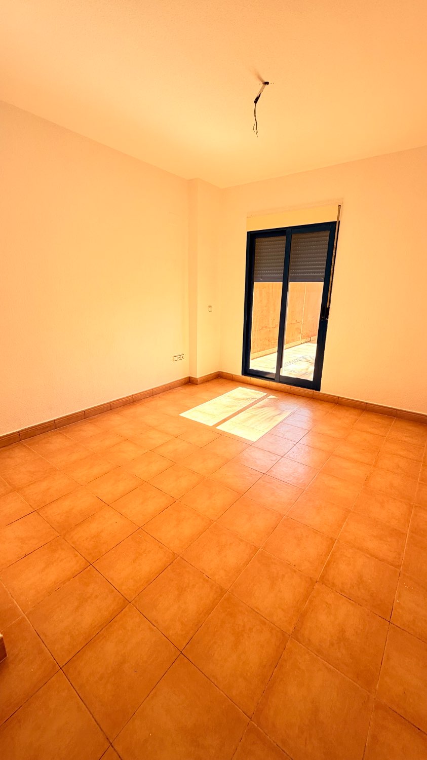 APARTAMENTO BAJO EN RESIDENCIAL