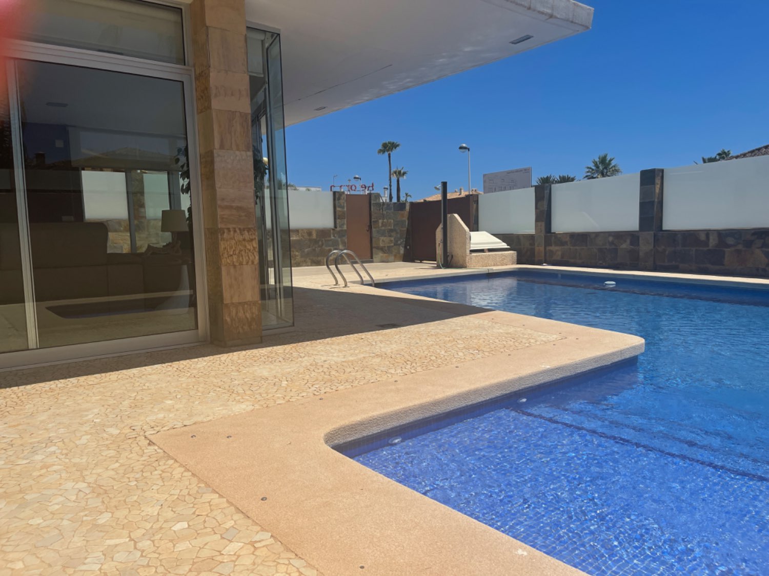 CHALET INDEPENDIENTE EN VENTA