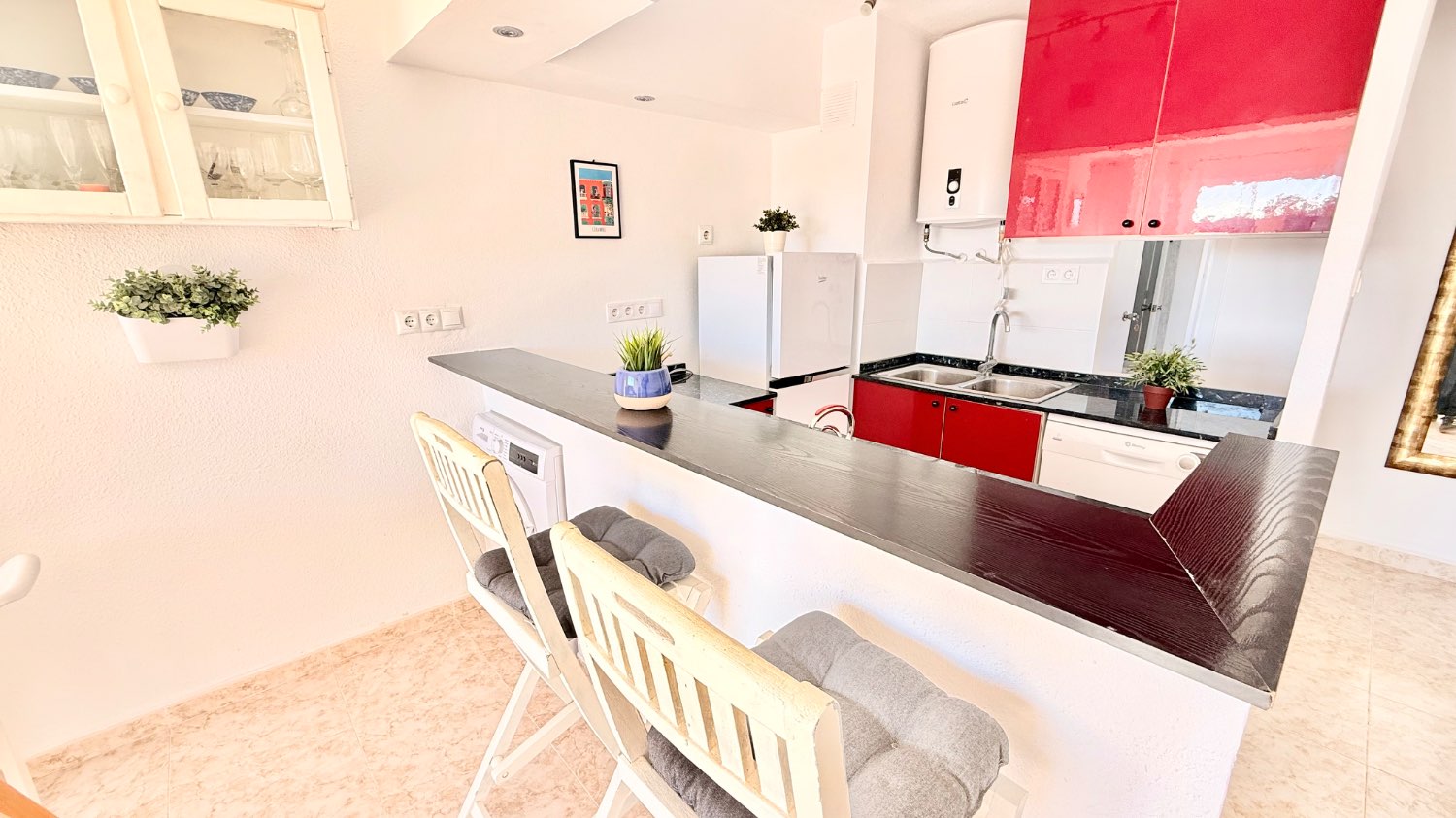 شقة مجددة للبيع