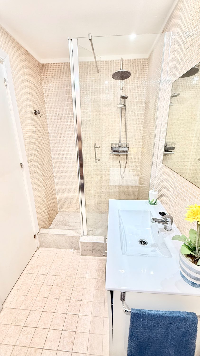 شقة مجددة للبيع