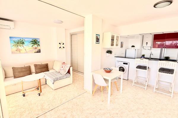 شقة مجددة للبيع