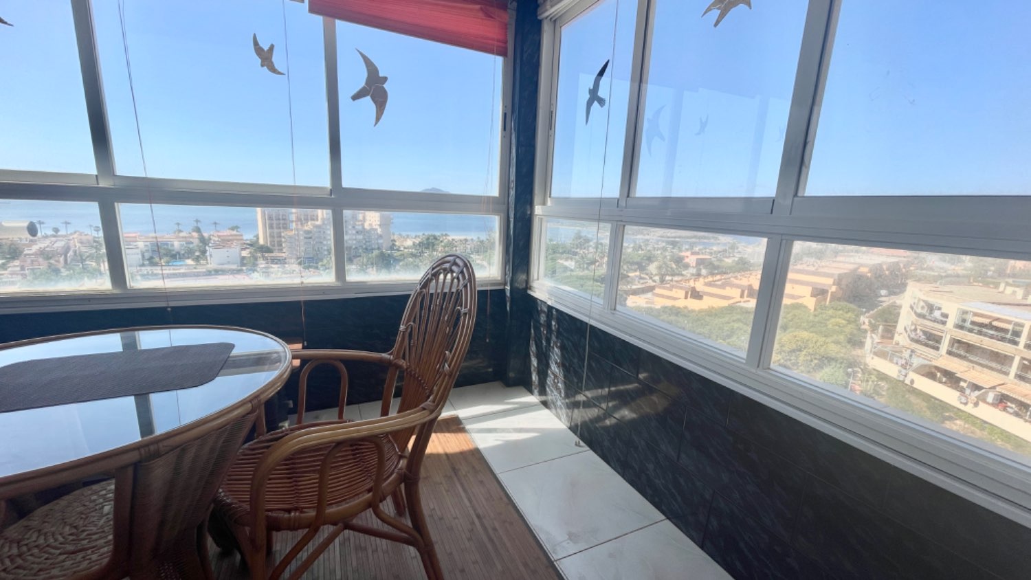 APARTAMENTO CON VISTAS