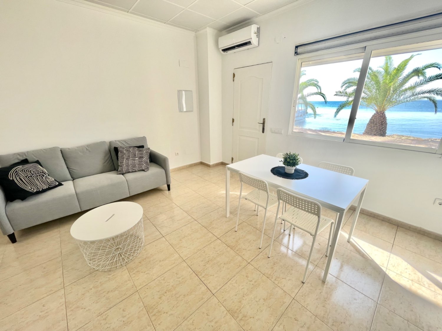 Apartamentua salgai in Playa de las Gaviotas-El Pedrucho (La Manga del Mar Menor)