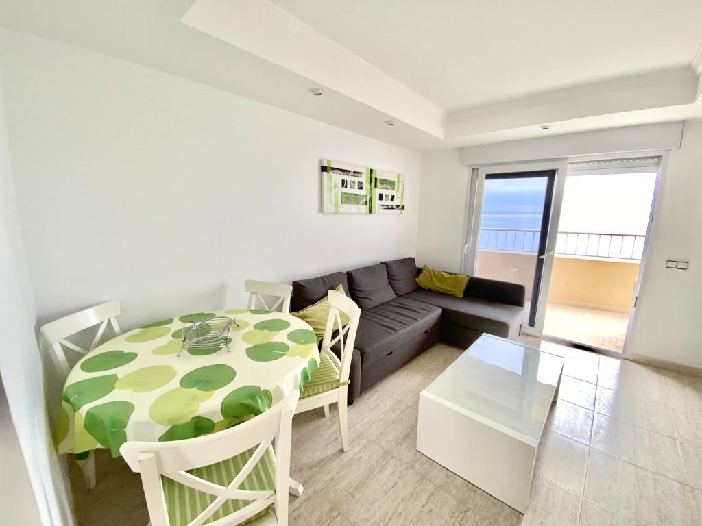 APPARTEMENT EN PREMIÈRE LIGNE À VENDRE