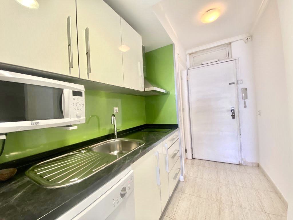 APPARTEMENT EN PREMIÈRE LIGNE À VENDRE