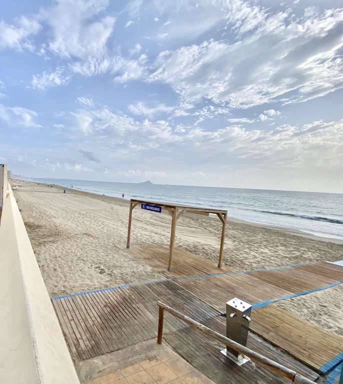 Pieni huoneisto myynnissä Zona Galúa-Calnegre (La Manga del Mar Menor)