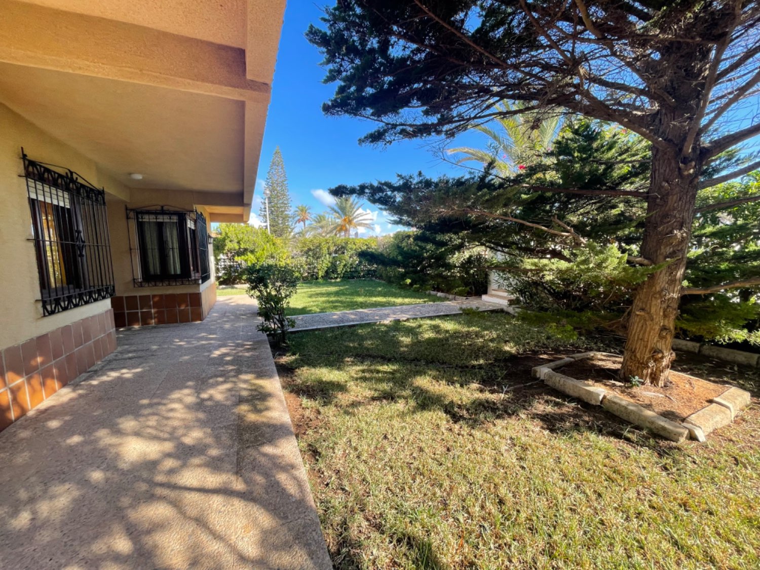 CHALET INDEPENDIENTE EN VENTA