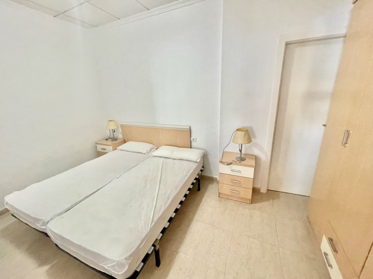 BAJO DE UN DORMITORIO EN PRIMERA LINEA