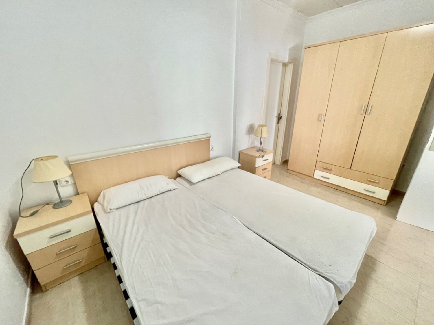 BAJO DE UN DORMITORIO EN PRIMERA LINEA