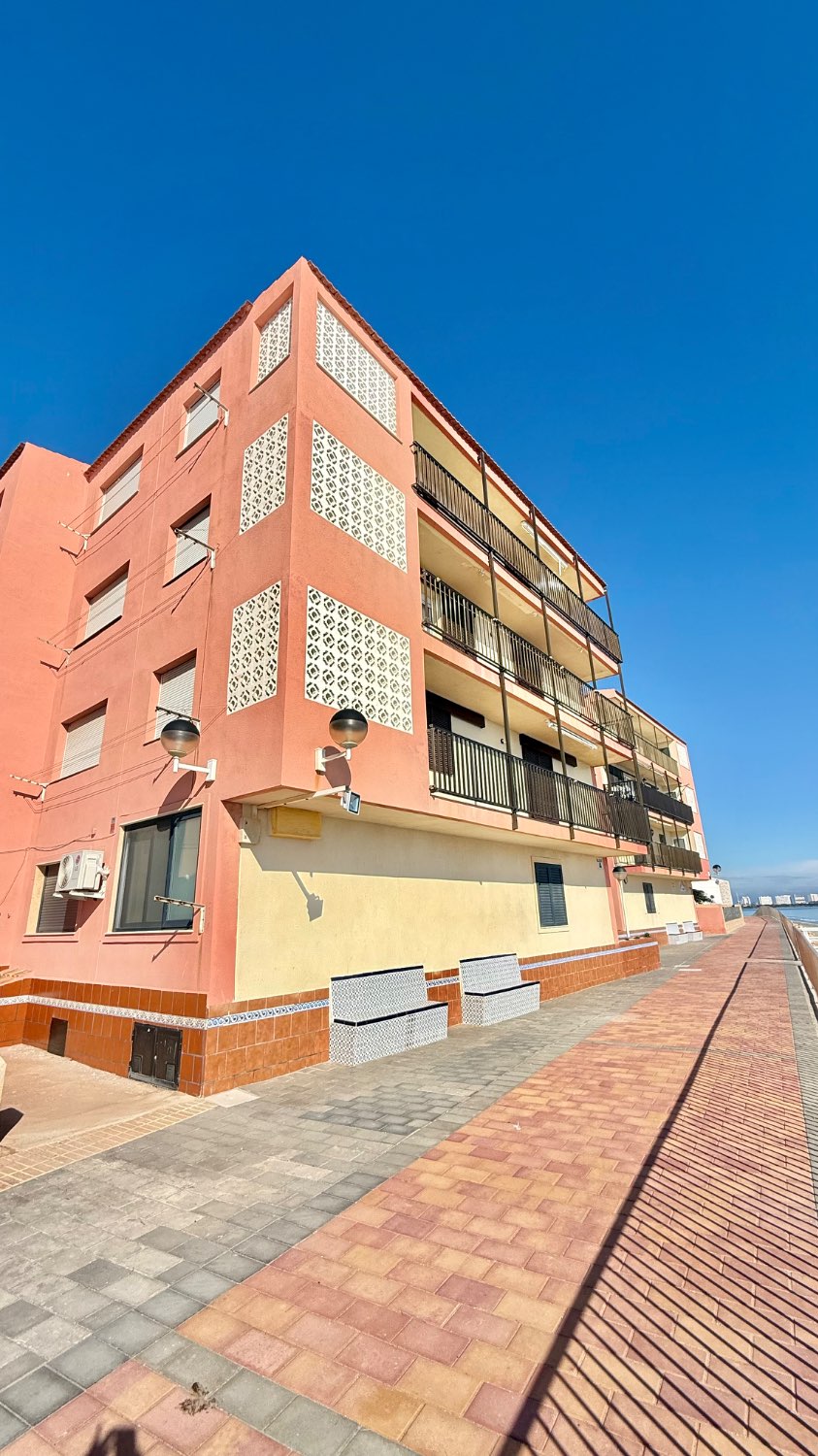 APARTAMENTO DE DOS DORMITORIOS EN LA PLAYA