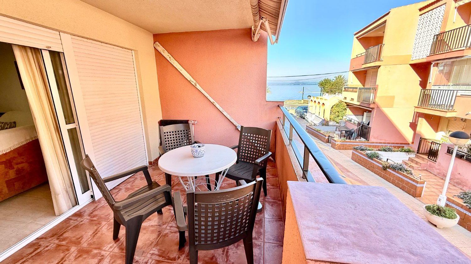 APARTAMENTO DE DOS DORMITORIOS EN LA PLAYA