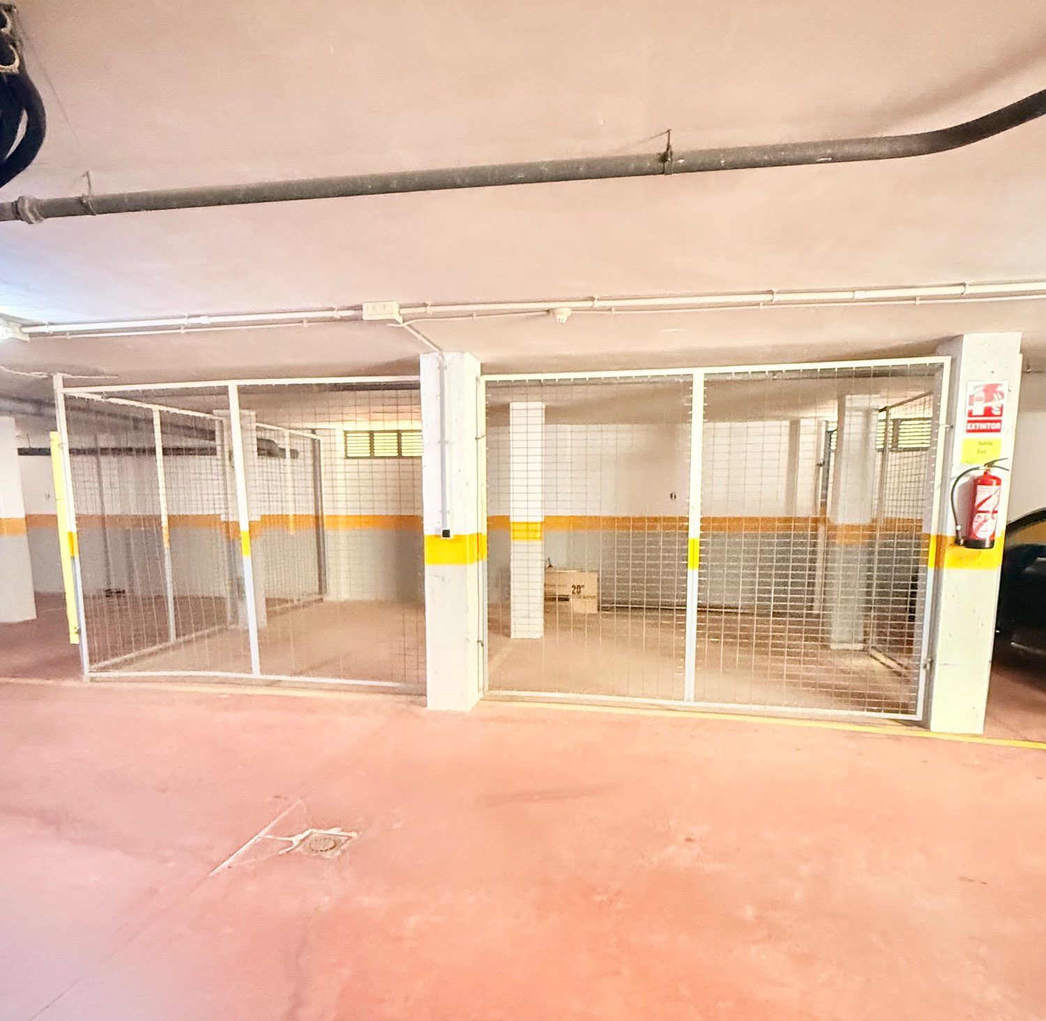 CLOSED PARKING SPACE FOR SALE