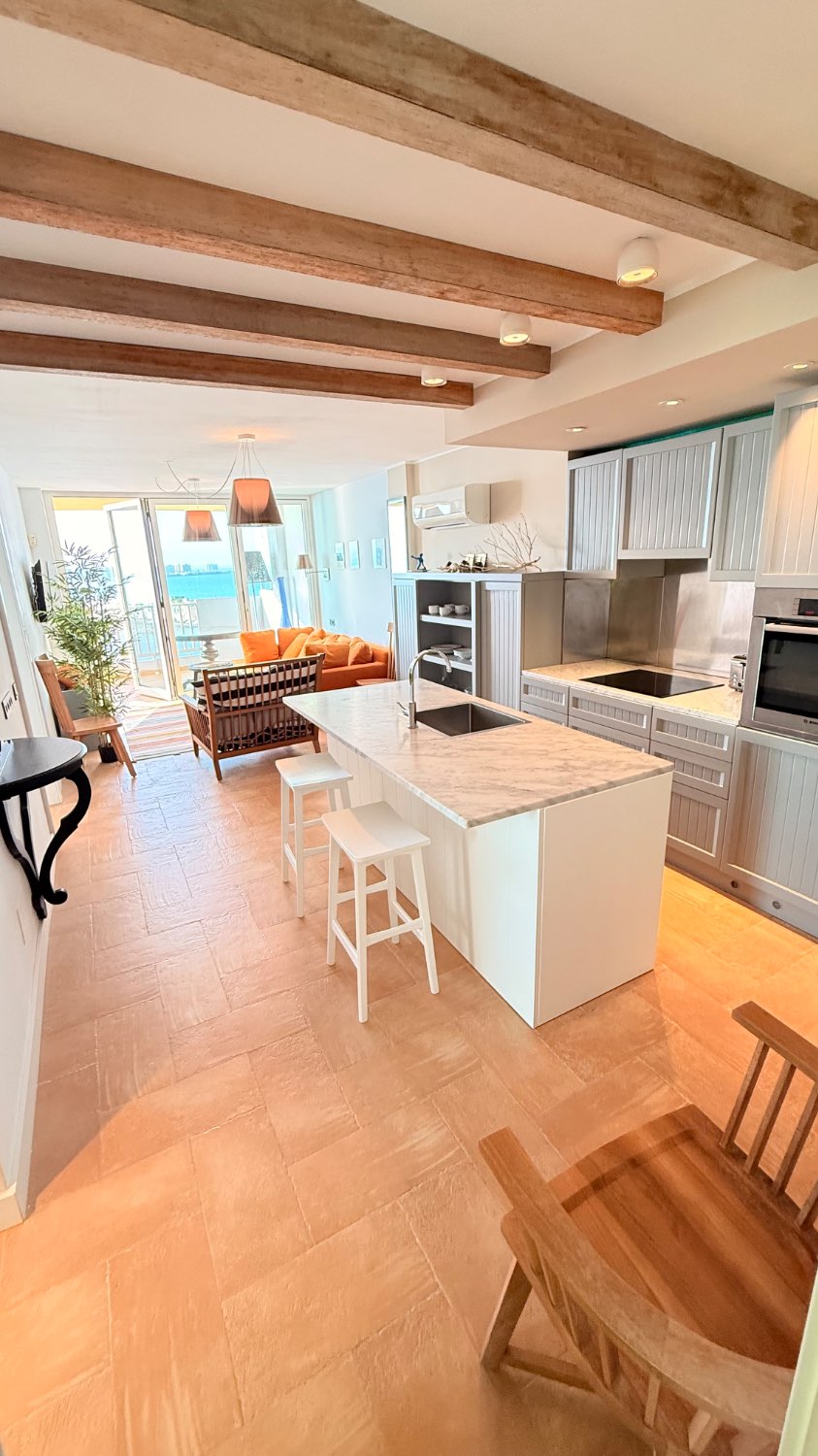 PRECIOSO Y AMPLIO APARTAMENTO CON VISTAS