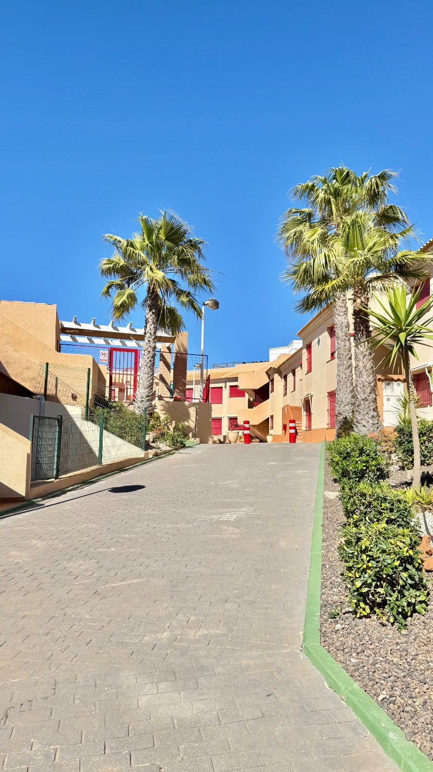 Lägenhet till salu i Zona Galúa-Calnegre (La Manga del Mar Menor)