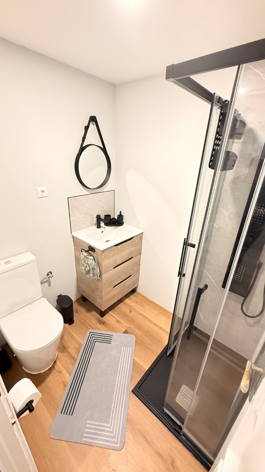 PRECIOSA VIVIENDA EN PLANTA BAJA EN PRIMERA LÍNEA DEL MAR.