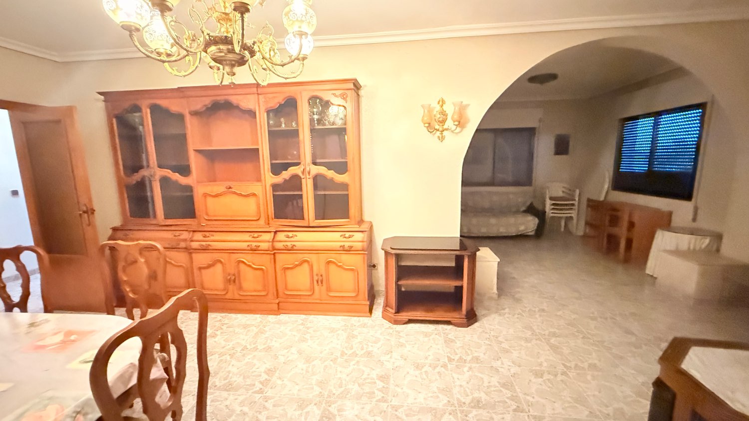 GRAN CHALET CON PARCELA INDEPENDIENTE Y PISCINA