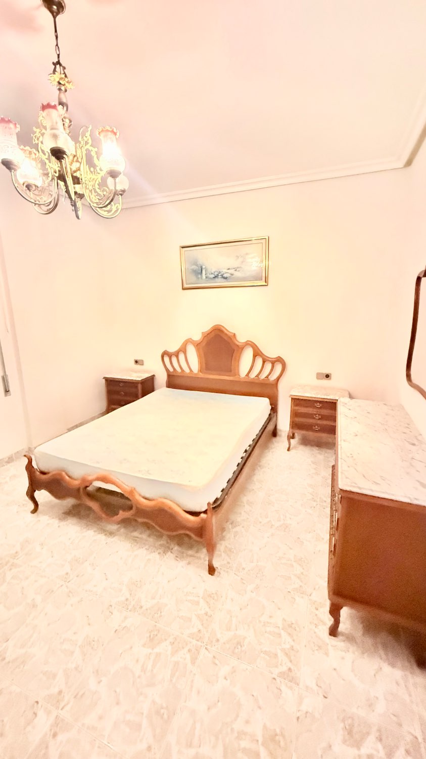 GRAN CHALET CON PARCELA INDEPENDIENTE Y PISCINA