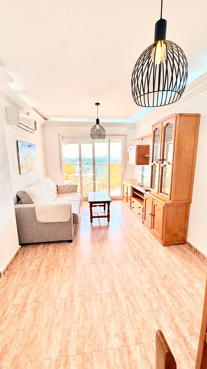 LUMINOSO APARTAMENTO CON PRECIOSAS VISTAS