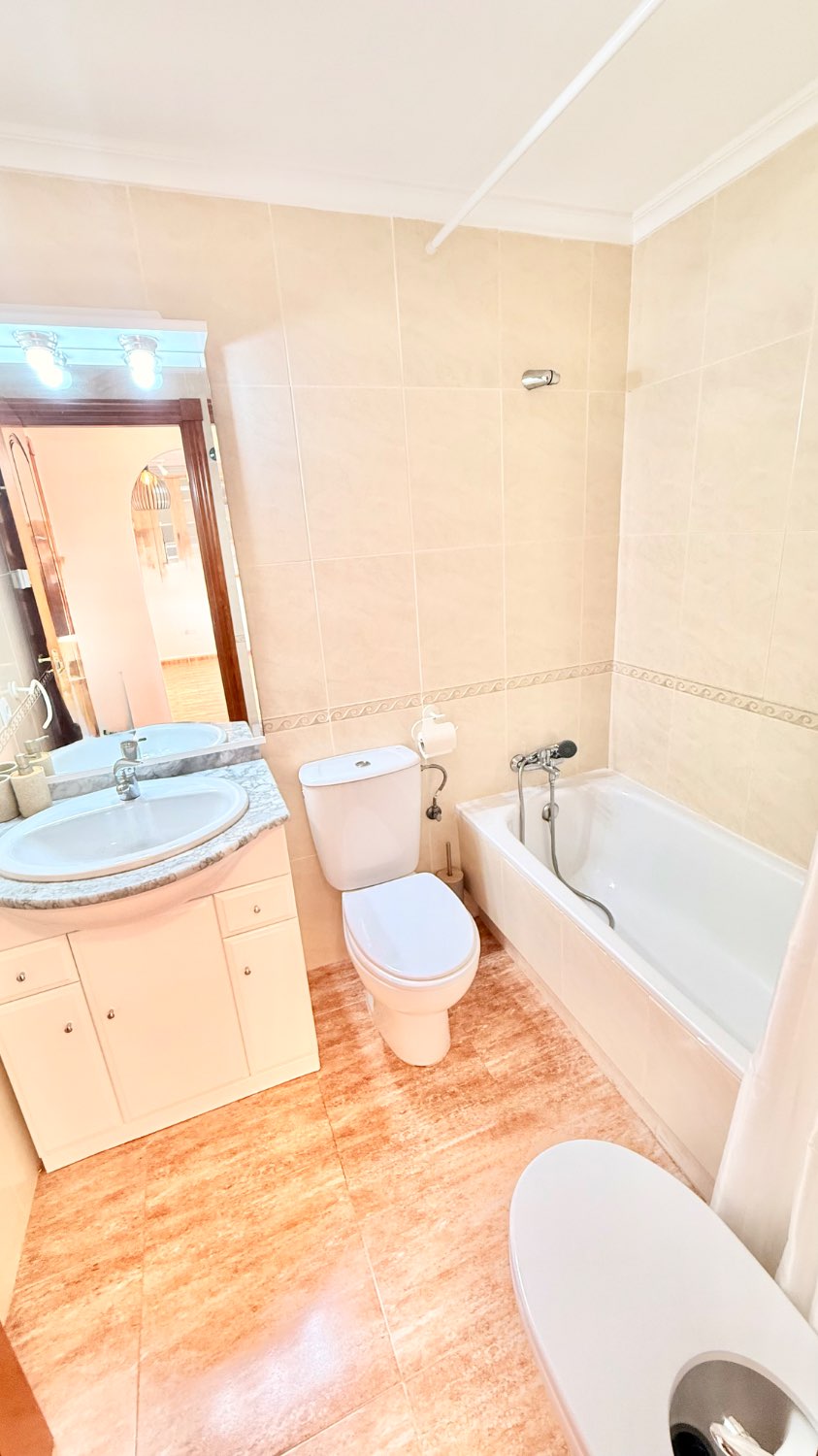 LUMINOSO APARTAMENTO CON PRECIOSAS VISTAS