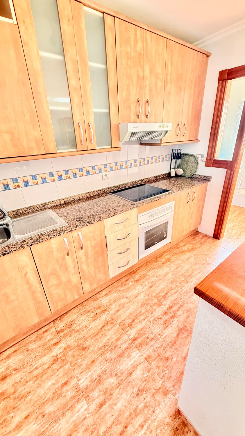 LUMINOSO APARTAMENTO CON PRECIOSAS VISTAS