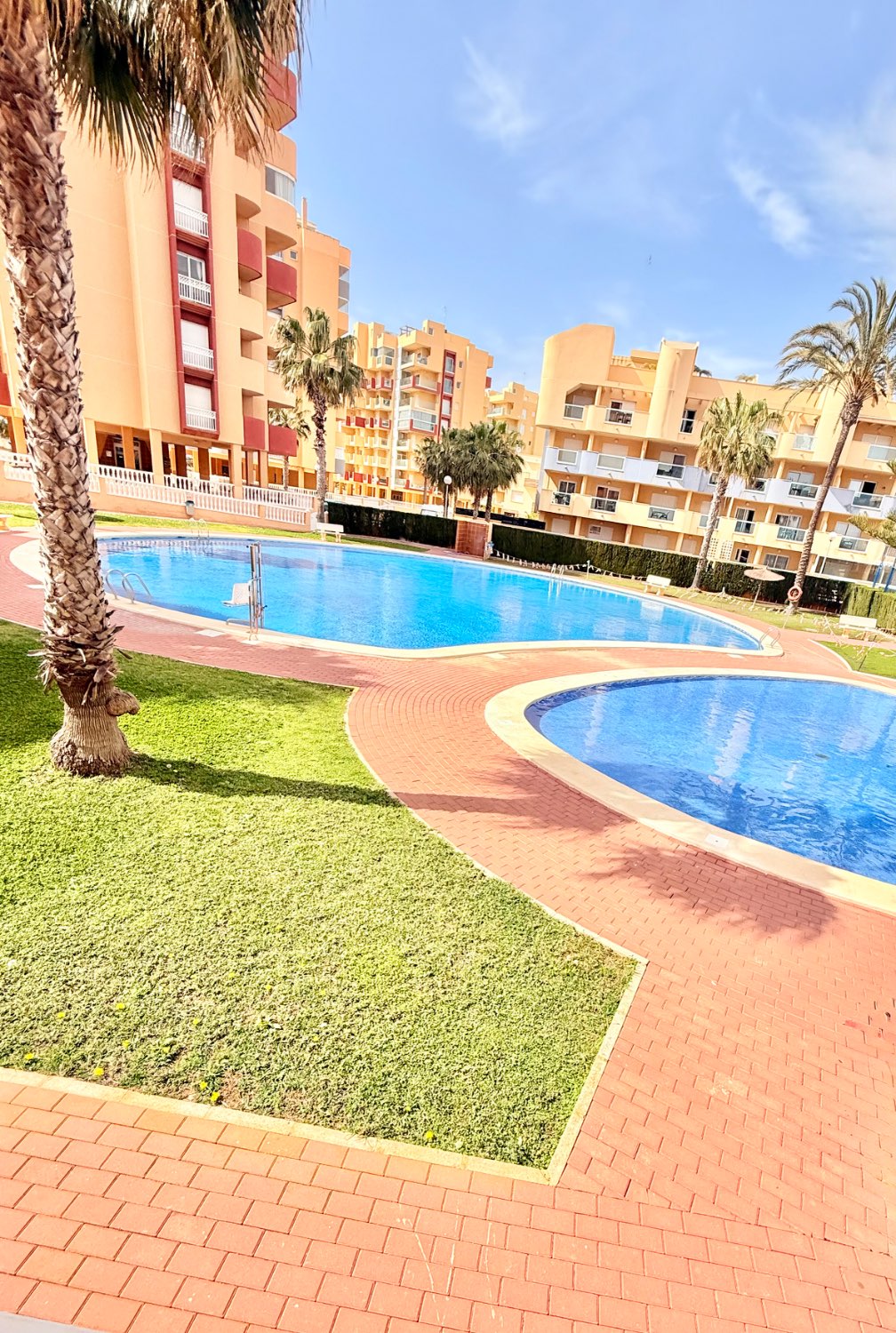 LUMINOSO APARTAMENTO CON PRECIOSAS VISTAS