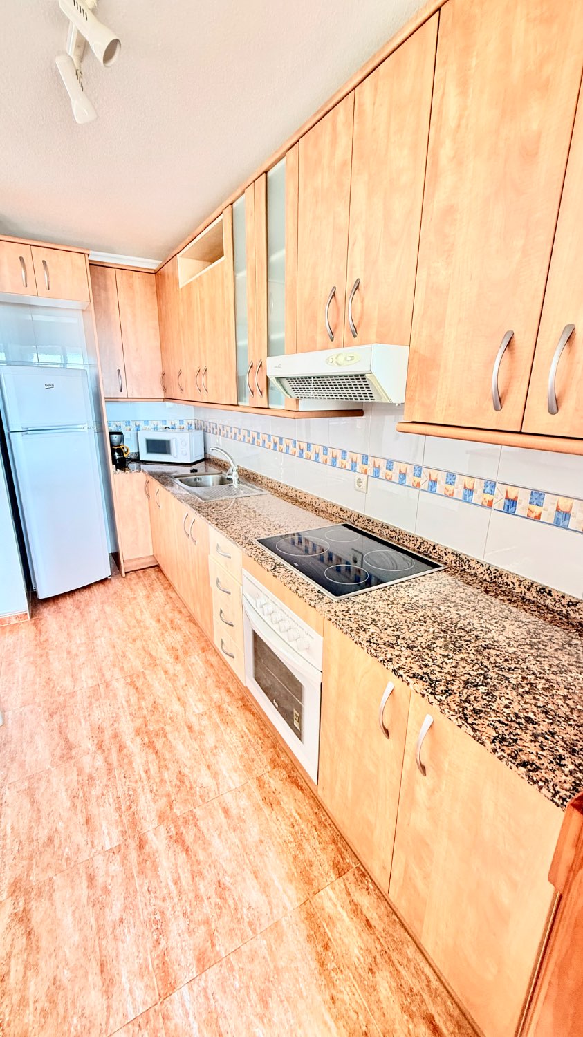 LUMINOSO APARTAMENTO CON PRECIOSAS VISTAS