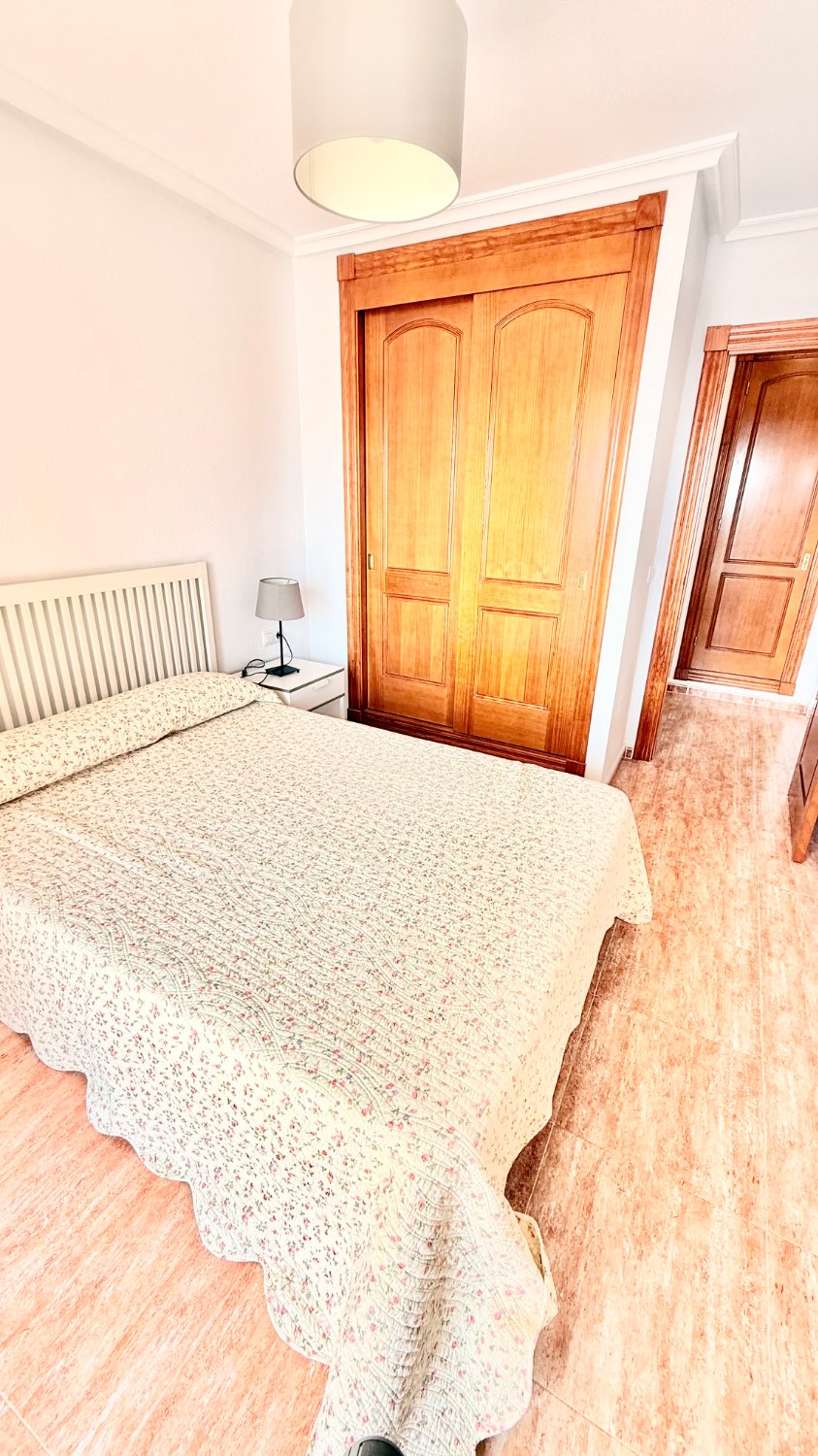 LUMINOSO APARTAMENTO CON PRECIOSAS VISTAS