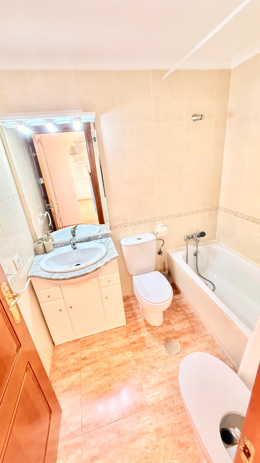 LUMINOSO APARTAMENTO CON PRECIOSAS VISTAS